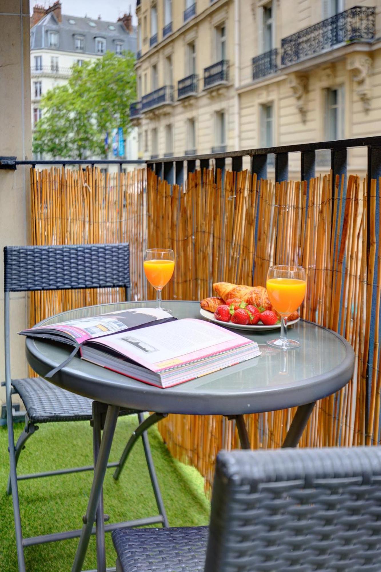 St Germain & Le Bon Marche With Balcony - Cityapartmentstay Parigi Esterno foto