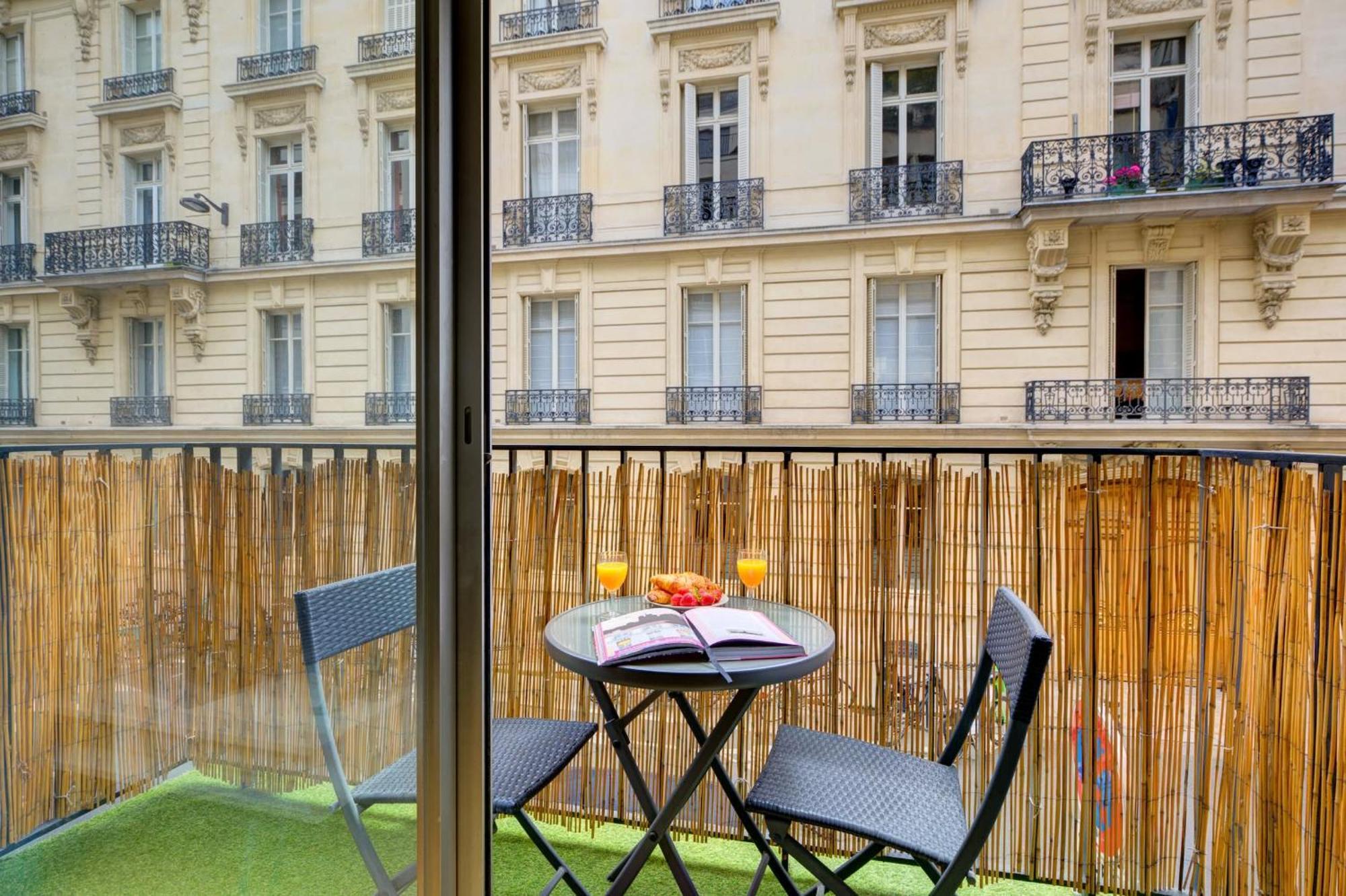 St Germain & Le Bon Marche With Balcony - Cityapartmentstay Parigi Esterno foto